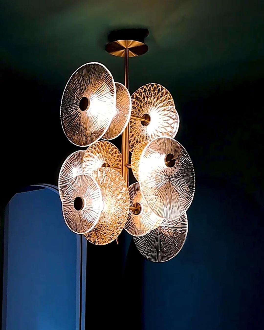 Lotus Leaves LED Chandelier - Modern Nature-Inspired Lighting for Elegant Homes