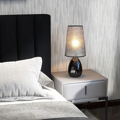 Modern Minimalist Bedside Lamp - Three-Color Creative Atmosphere Table Lamp for Bedroom