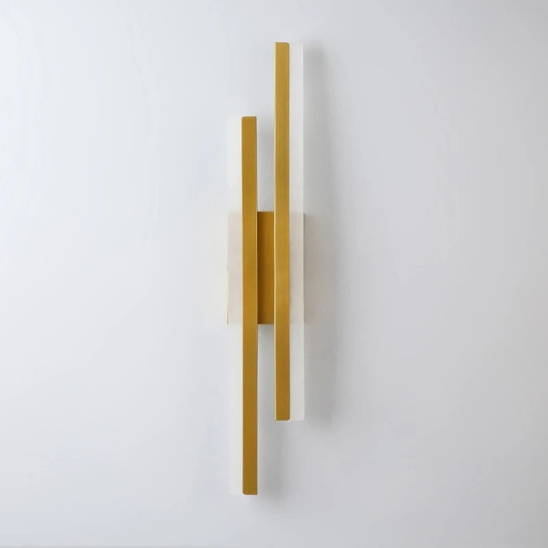 Straight Line Golden Wall Light - Elegant Fixture for Stylish Home Decor - Height 650mm