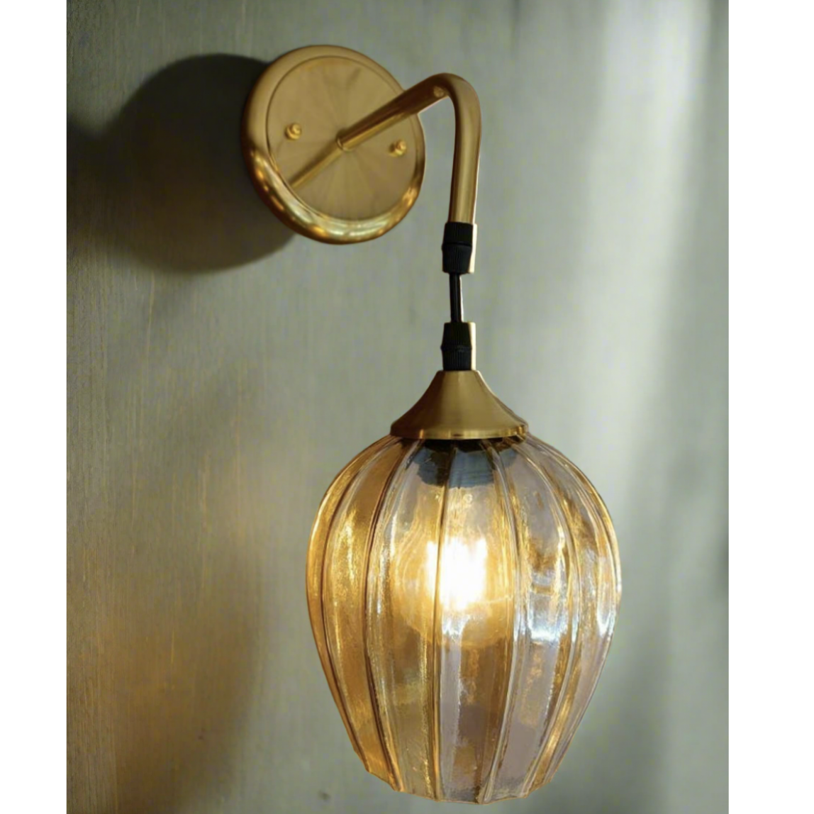 Elegant Glass Wall Lighting – Stylish Illumination for Any Room