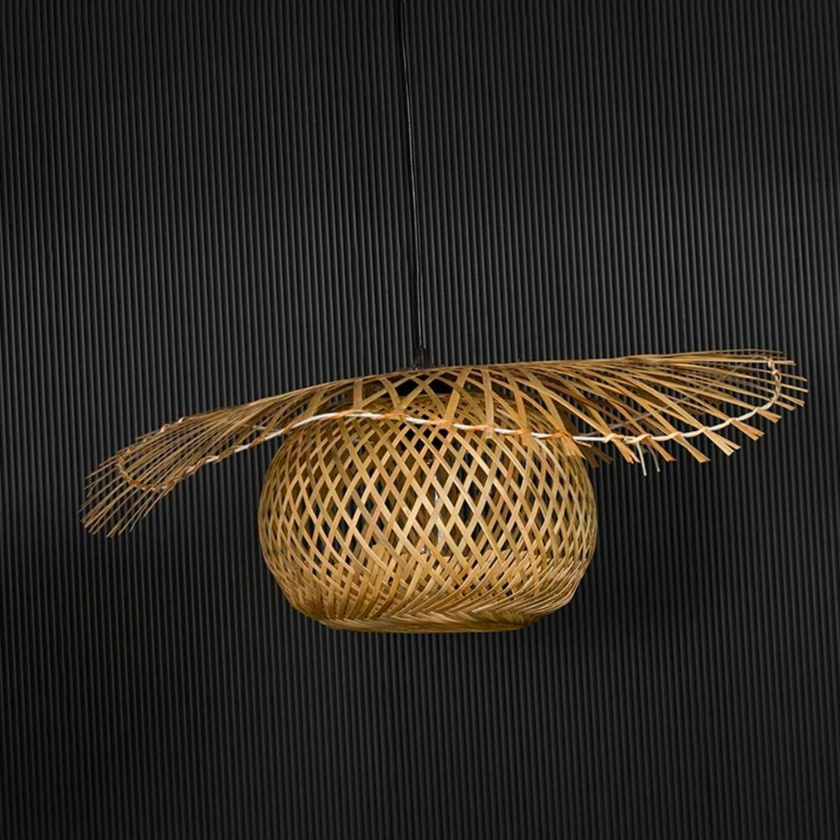 Spiderweb Globe Bamboo Hanging Lamp - Stylish Pendant Light for Unique Home Decor