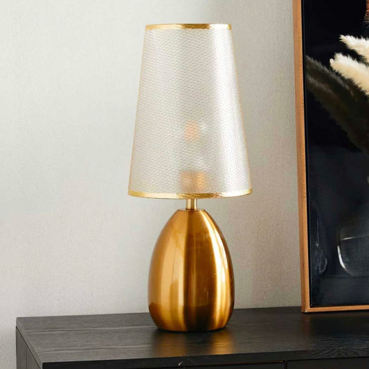 Simple Nordic Golden Table Lamp - Elegant Minimalist Lighting for Modern Home Decor