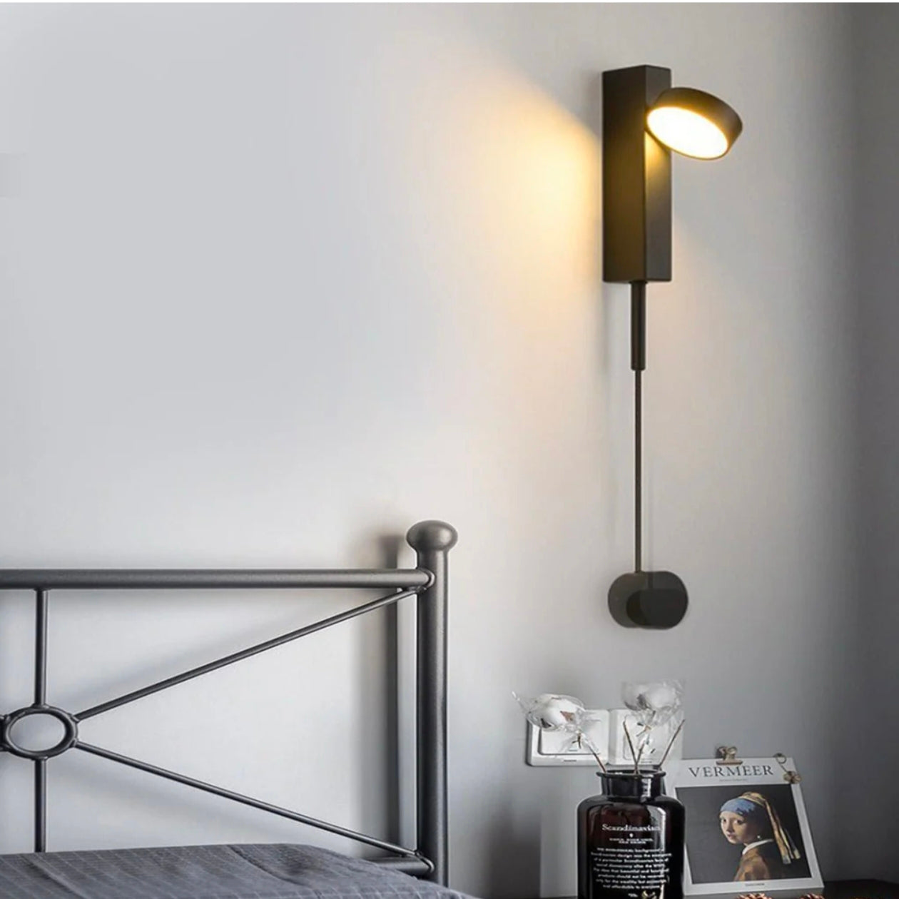 Nordic Adjustable Modern Acrylic Wall Light - Black LED Bedside Sconce in Aluminium Metal