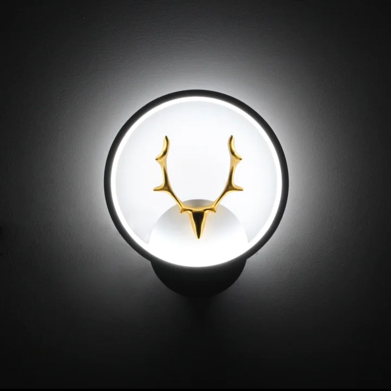 Deer Horn Wall Light - Round Shape Fixture with 3 Color Variants for Unique Home Lighting