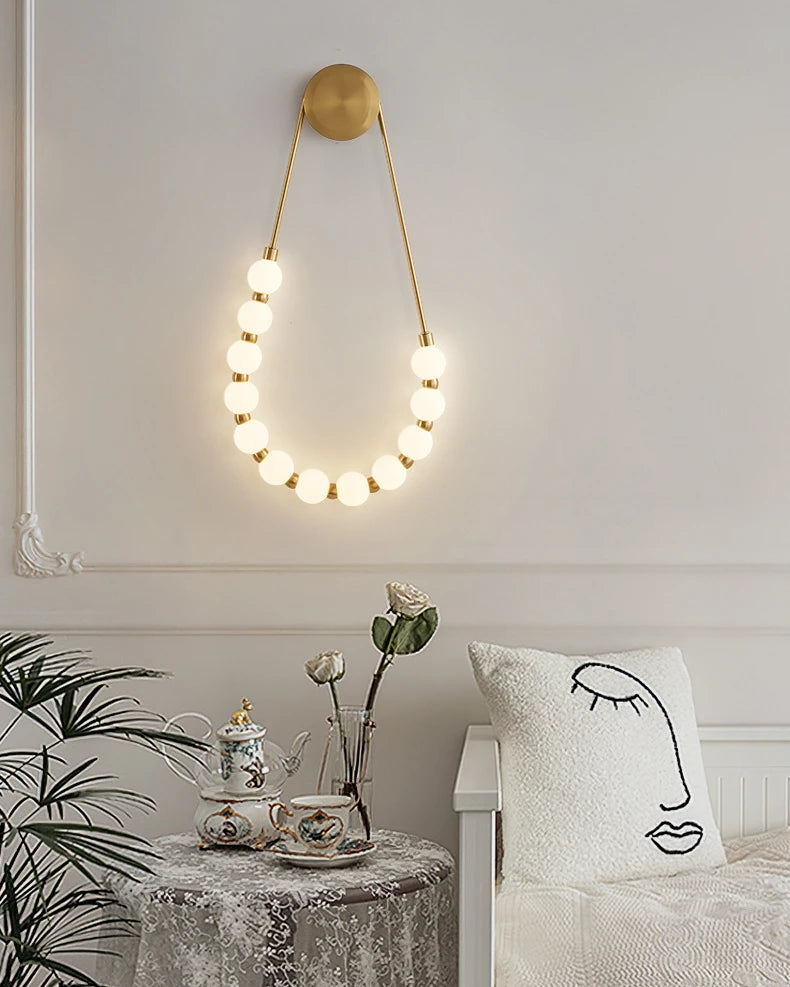 Chic Necklace Wall Sconce - Stylish Decorative Wall Lamp